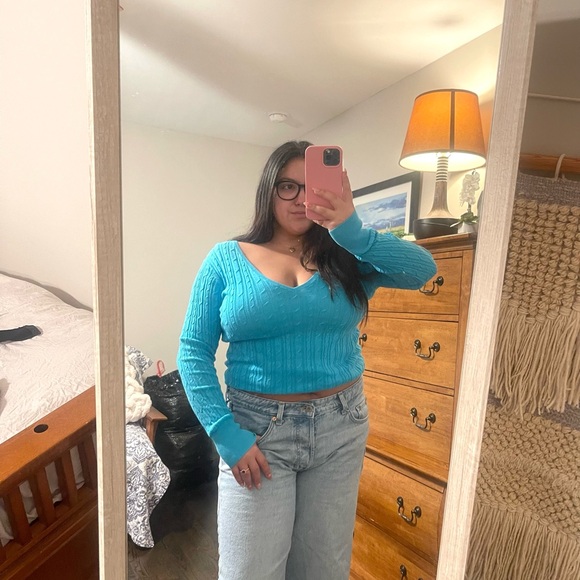 Vintage Blue V-Neck Cable Knit Sweater - Picture 1 of 3